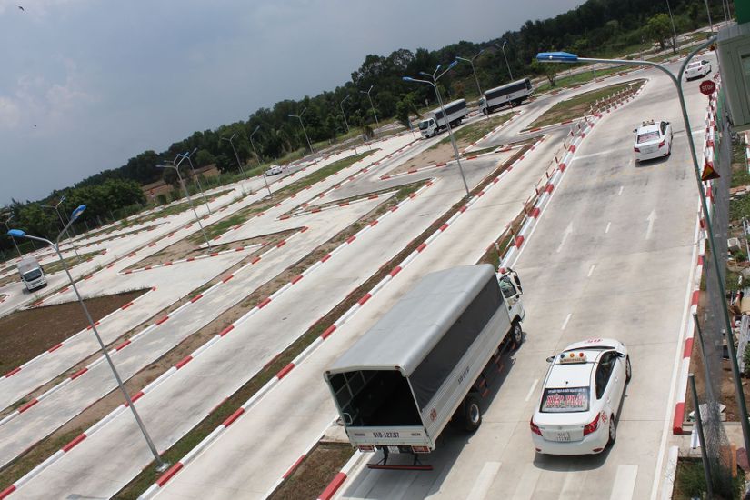 Khoá học và thi lấy giấy phép lái xe tải hạng C